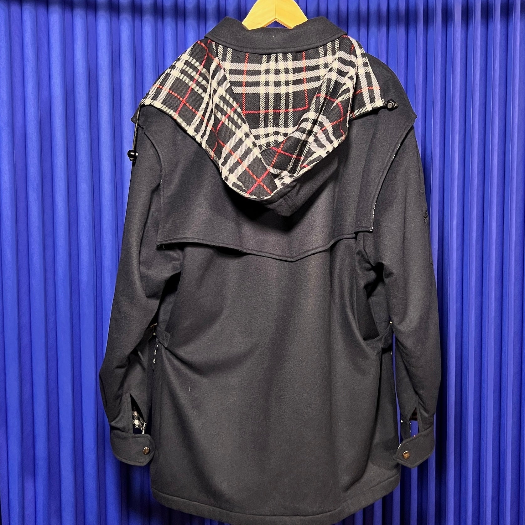 BURBERRY HOODED WOOL JACKET