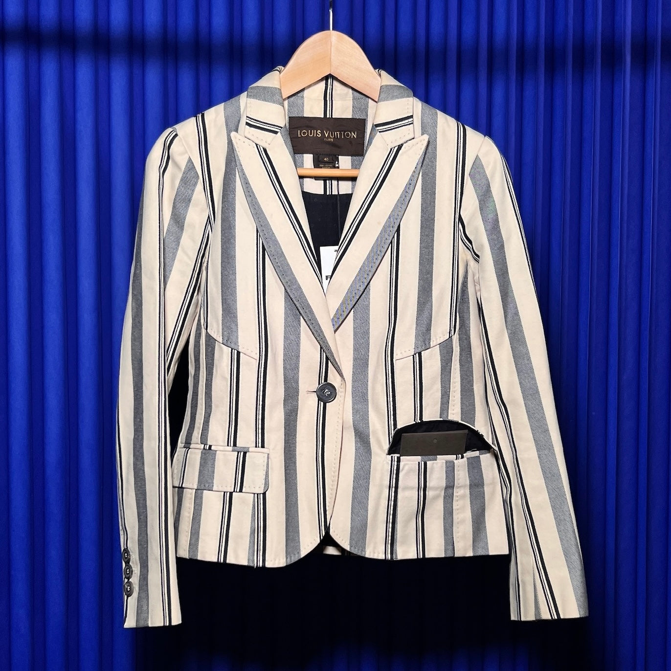 LOUIS VUITTON TAILORED STRIPED BLAZER