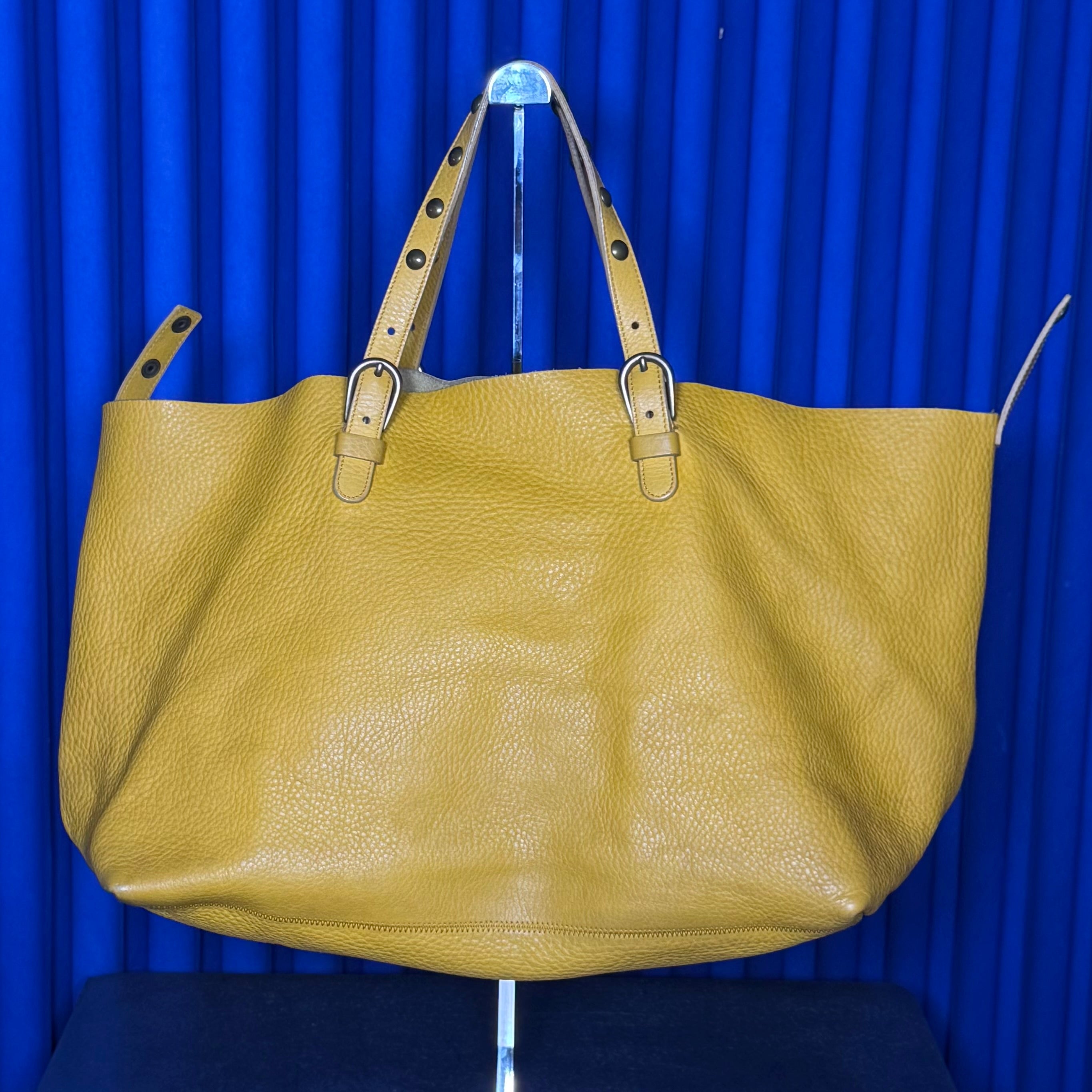 MIU MIU LEATHER TOTE/WALLET