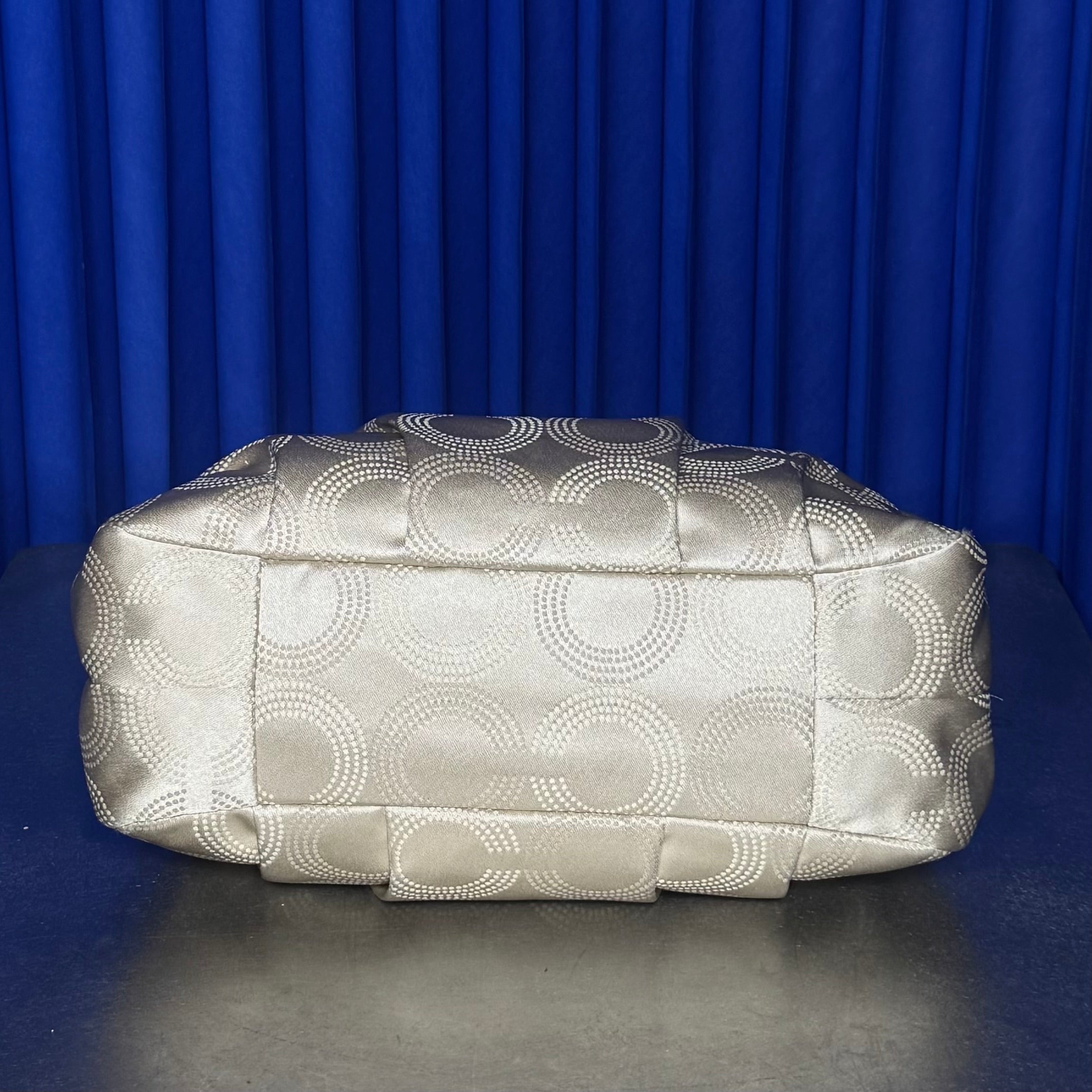 COACH MADISON SATEEN MAGGIE SHOULDER BAG