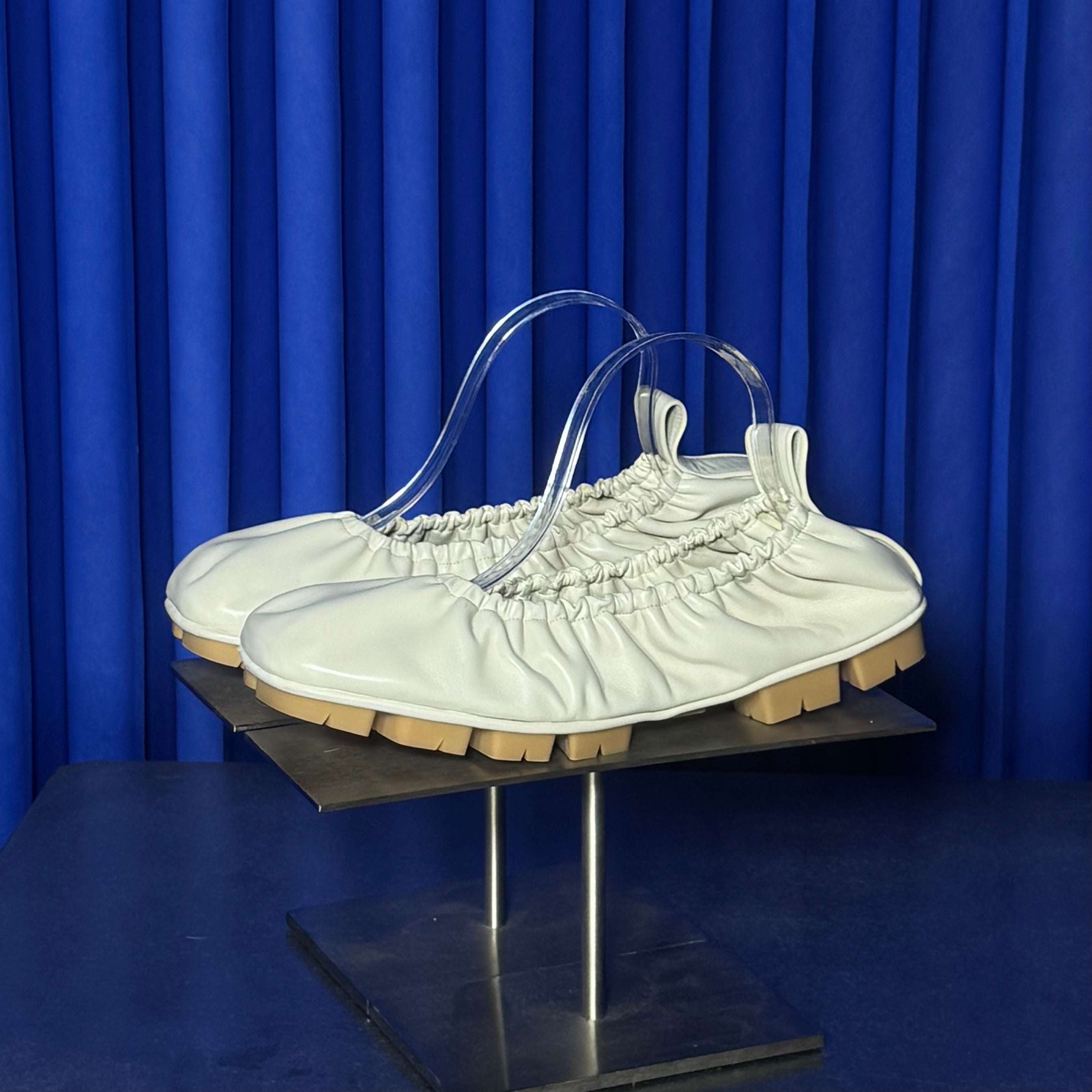 BOTTEGA VENETA SHORE LEATHER FLATS