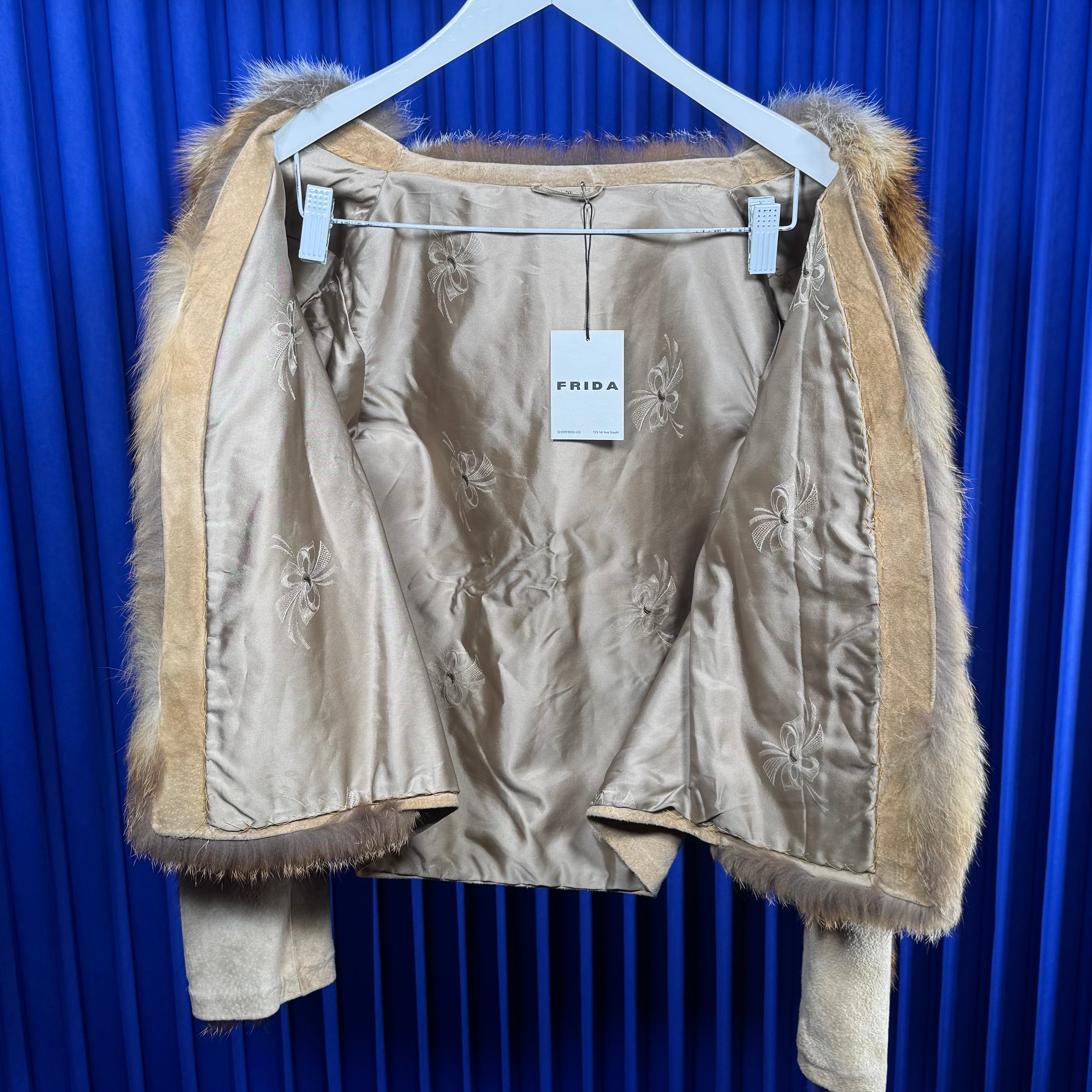 GENUINE FOX FUR DETAILED JACKET