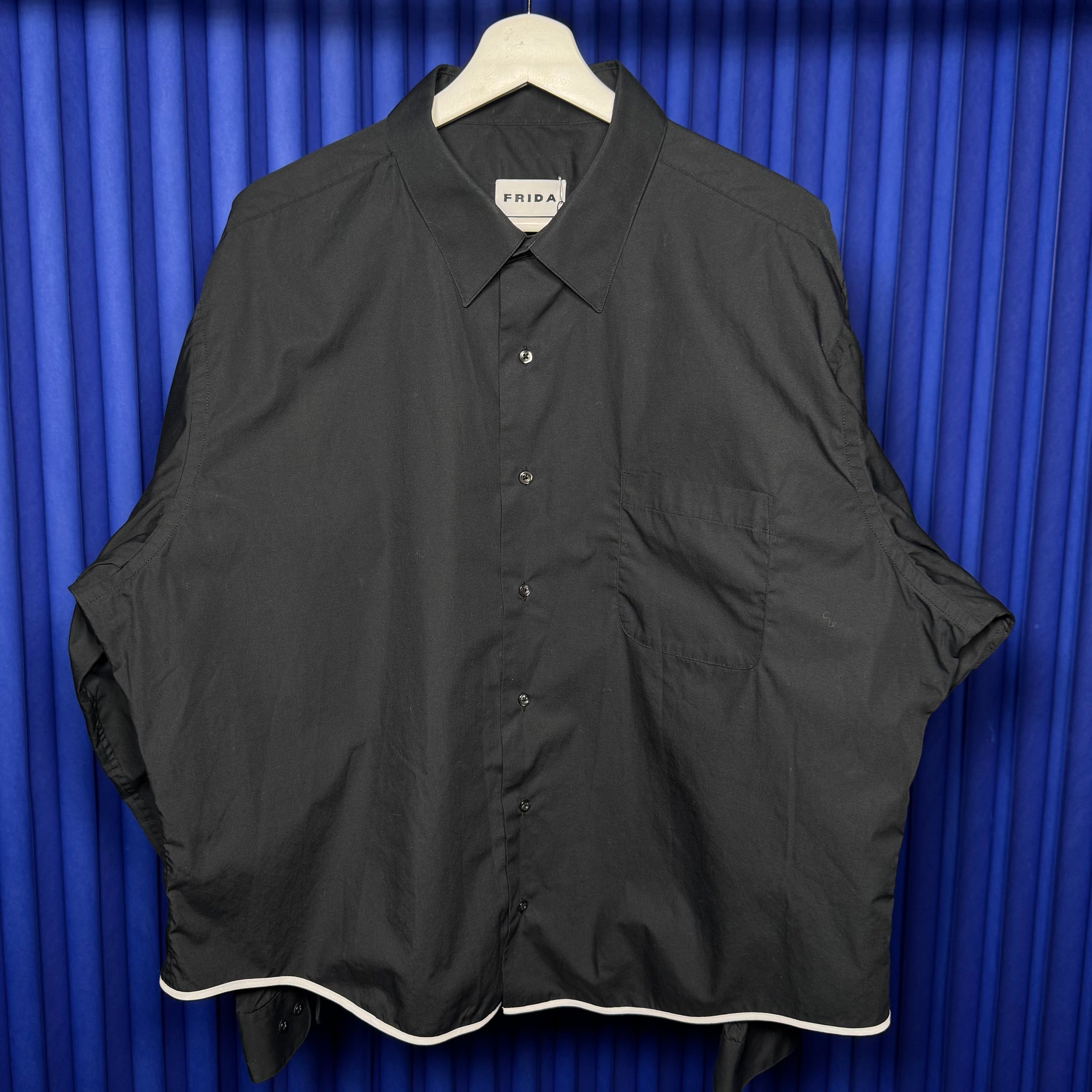 FRIDA REWORKED BUTTON DOWN