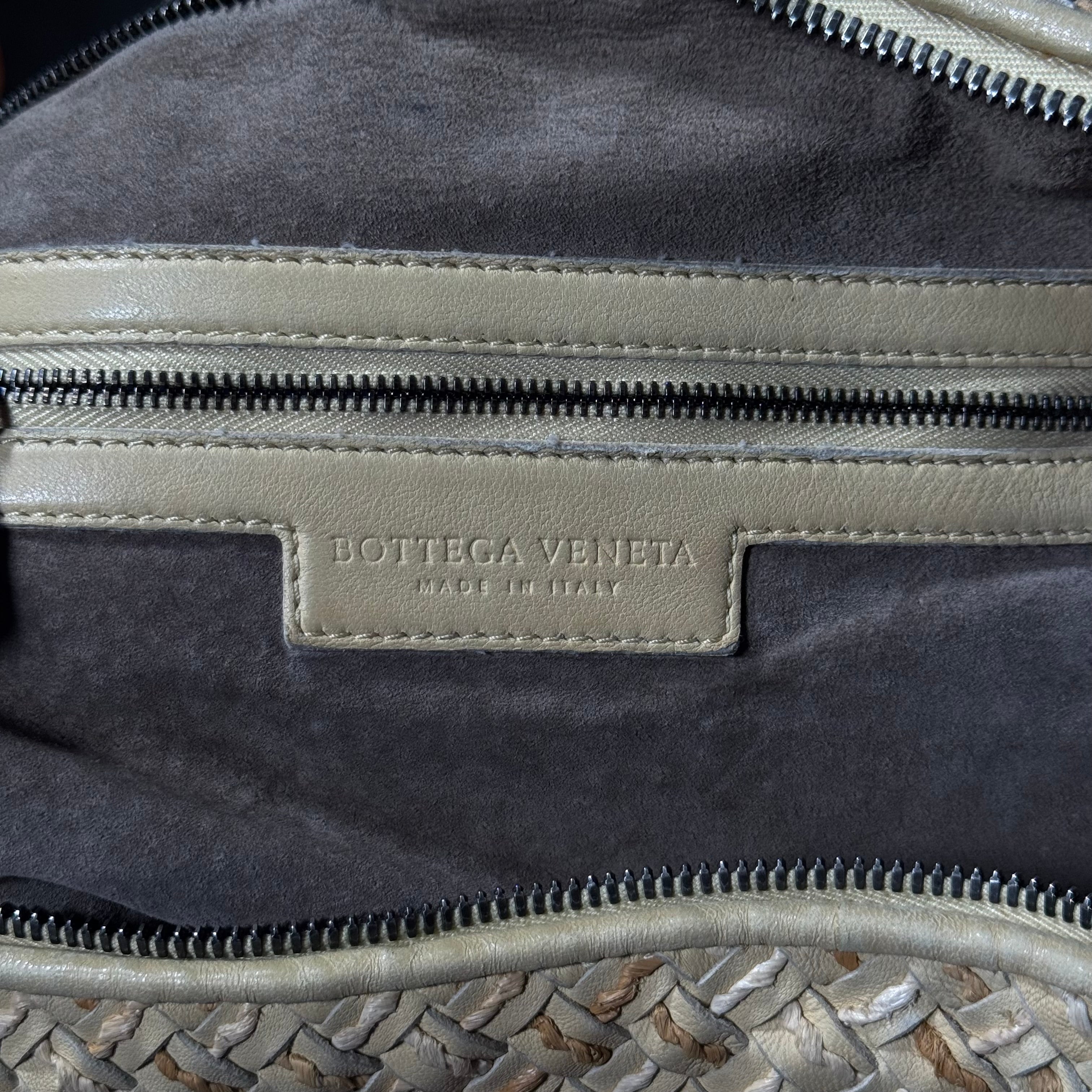 09 BOTTEGA VENETA INTRECCIATO NAPPA WITH RAFFIA