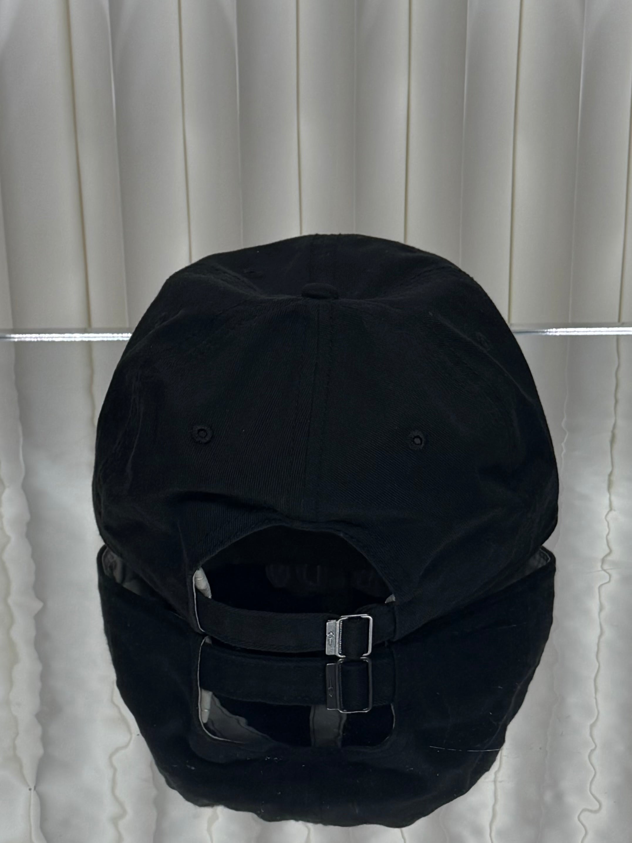 FRIDA Black Dad Hat