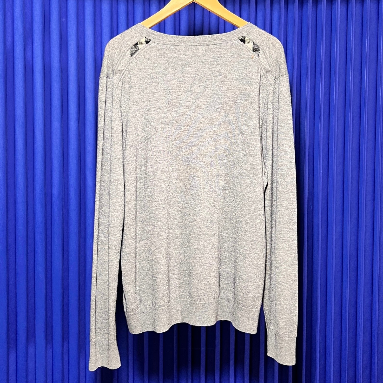 BURBERRY CASHMERE CREW NECK SWEATER