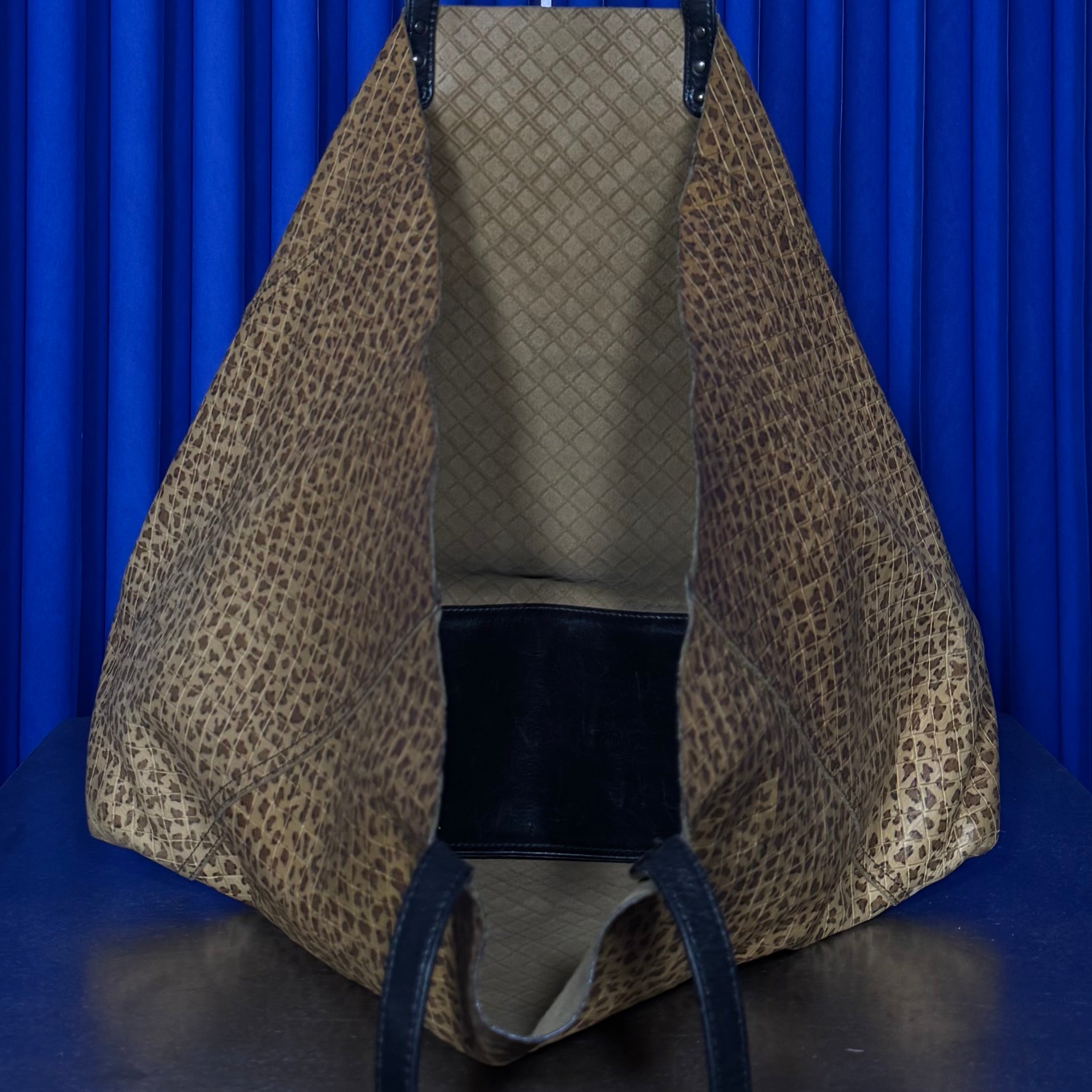 BOTTEGA VENETA LEOPARD PRINT TOTE