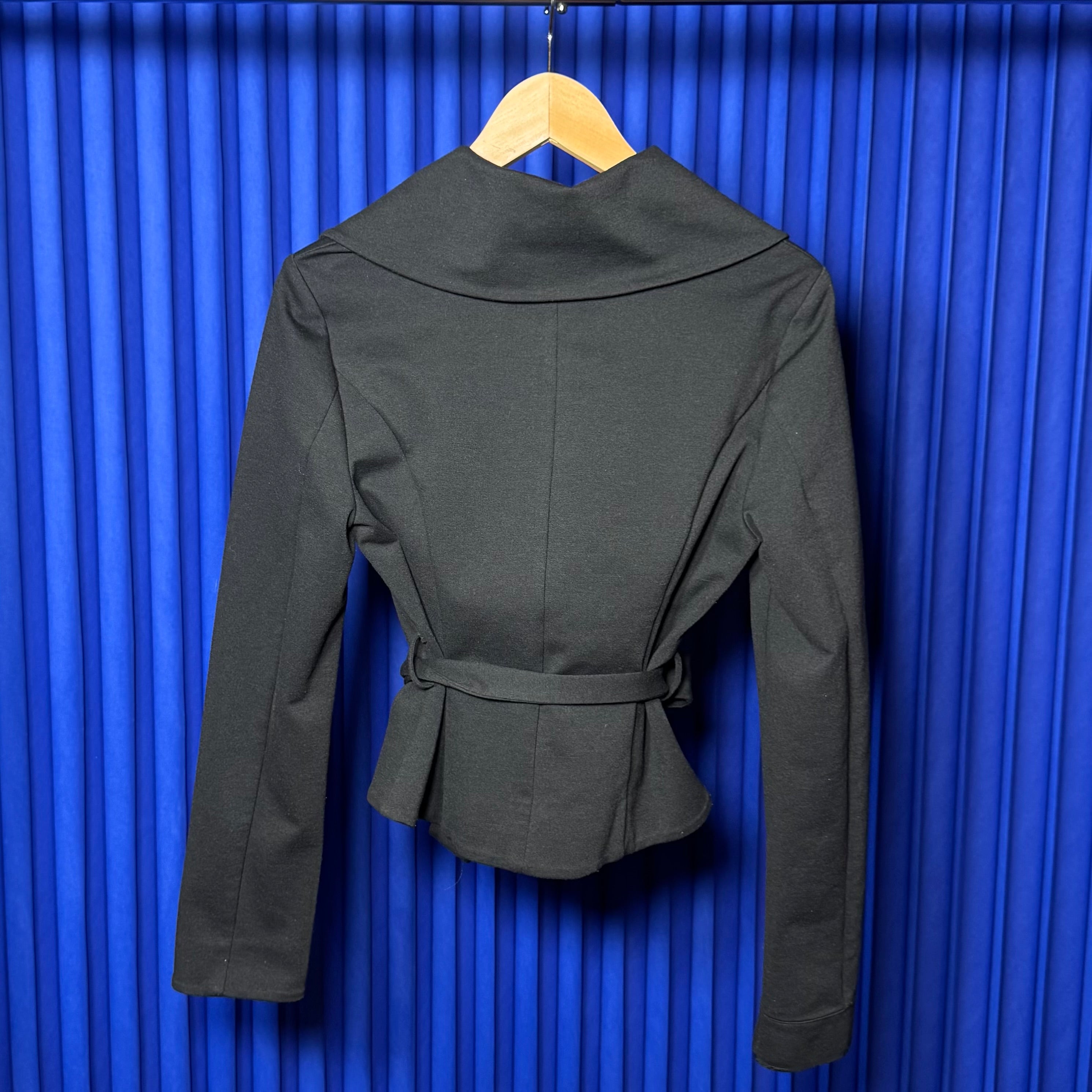 BCBG BELTED BLAZER