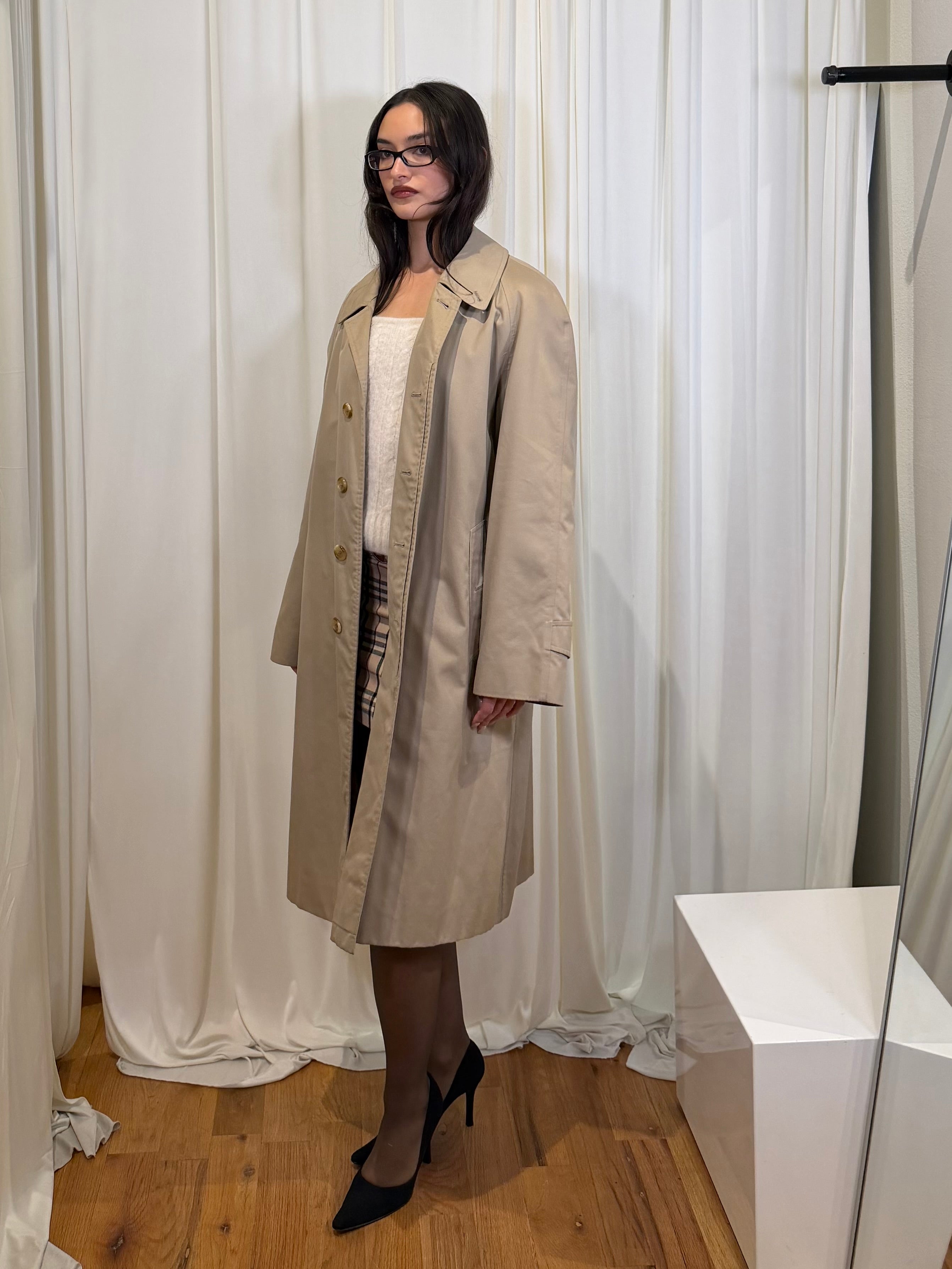 VINTAGE BURBERRYS’ COAT 48