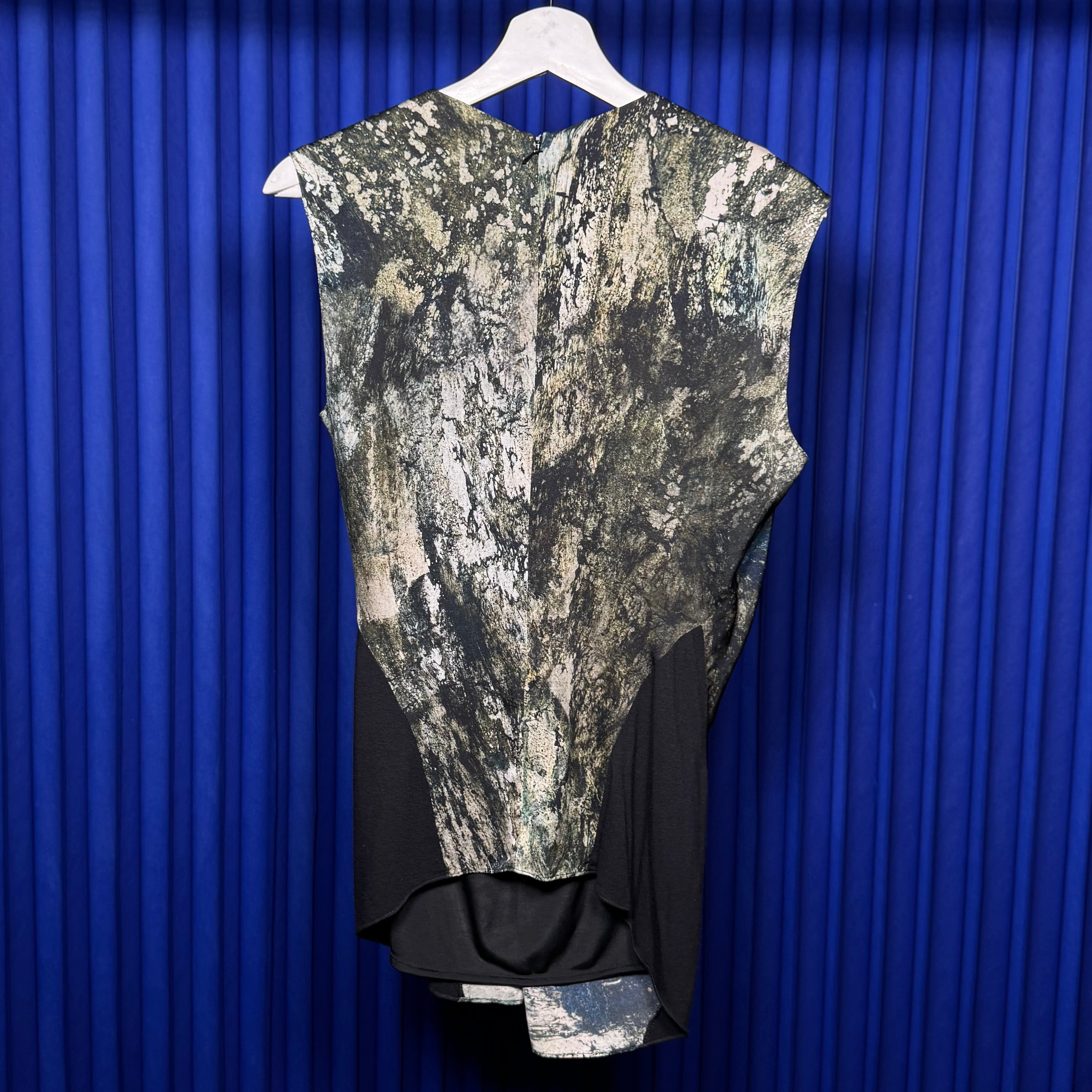 HELMUT LANG PRINTED SLEEVELESS TOP