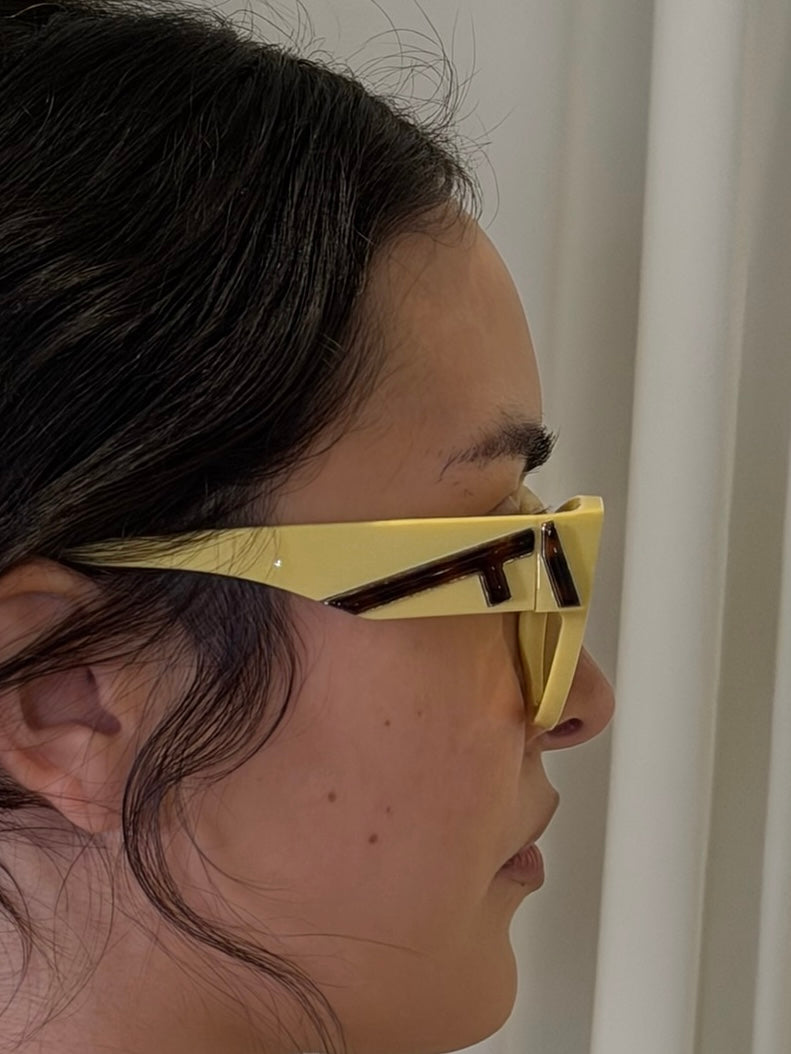 FENDI SHINY LIGHT SUNGLASSES (No Case)￼