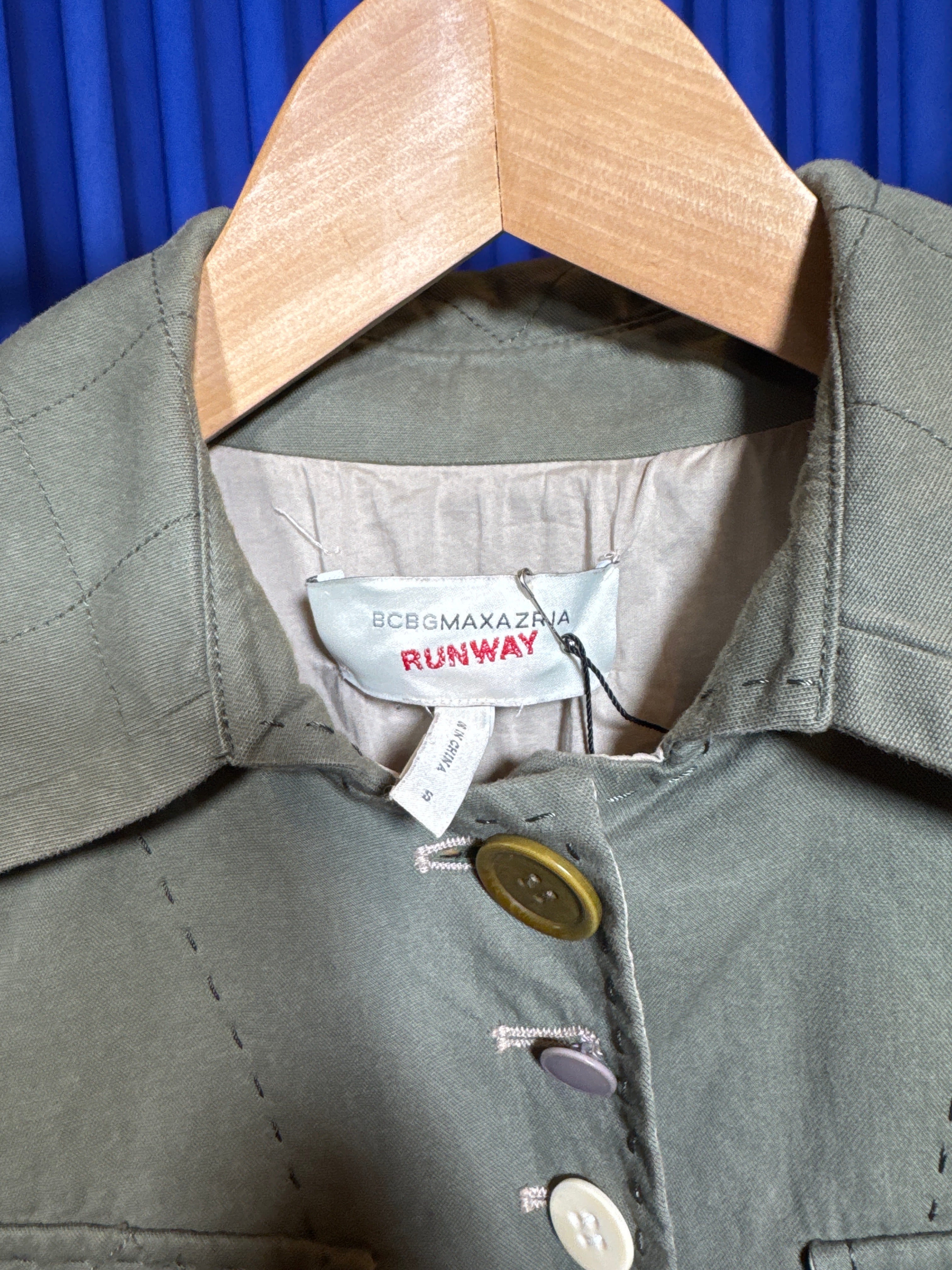 BCBG MULTICOLOR BUTTON QUILTED JACKET