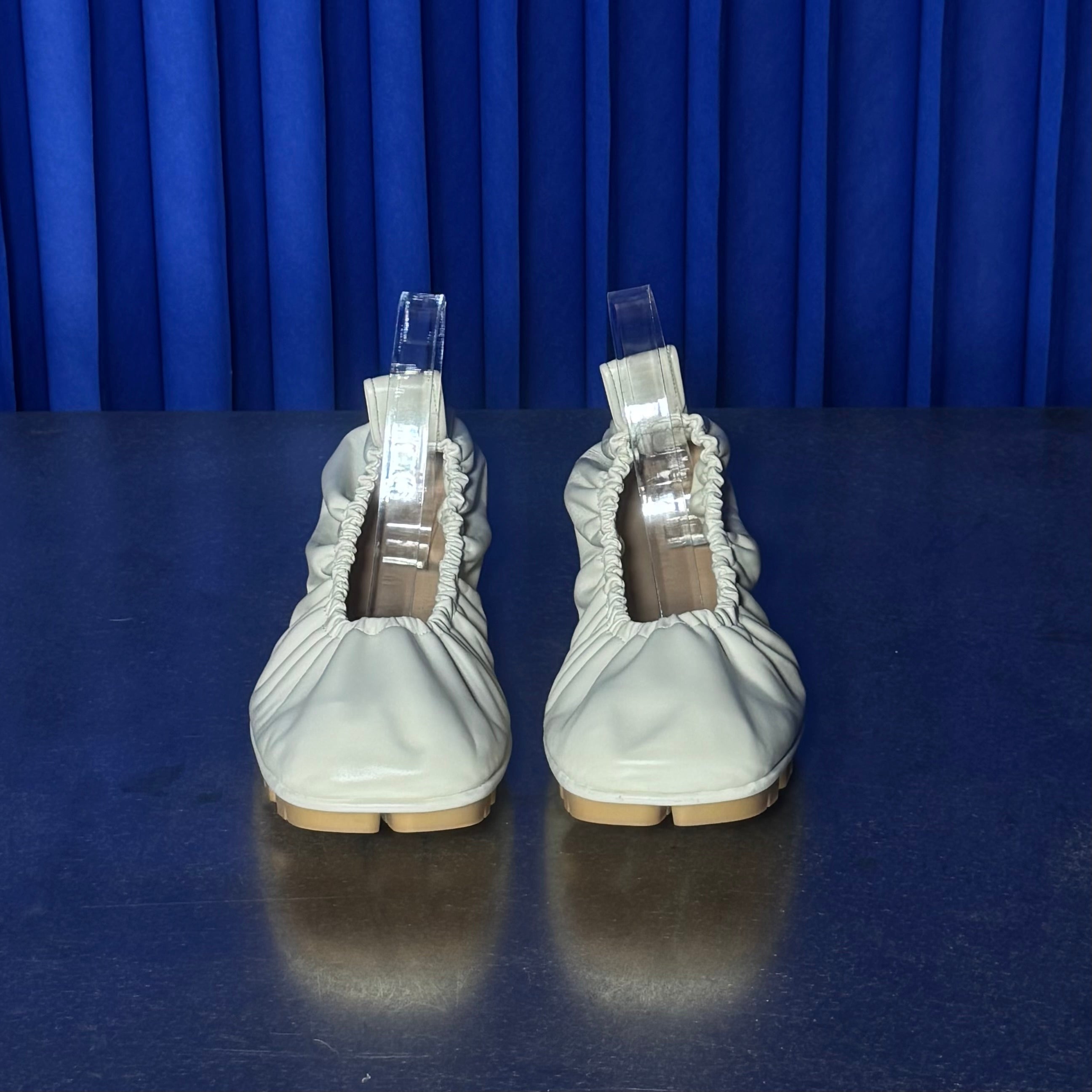 BOTTEGA VENETA SHORE LEATHER FLATS