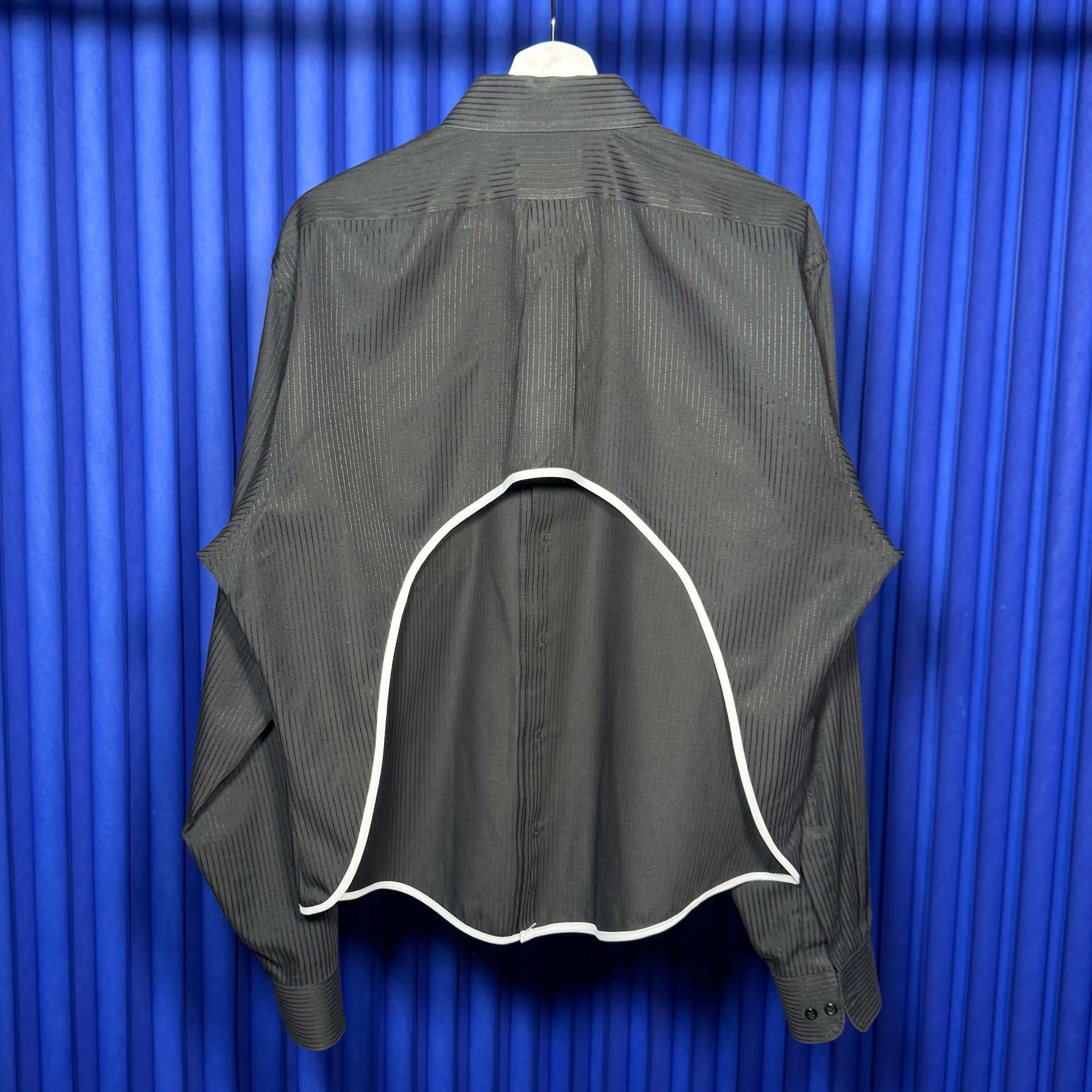 FRIDA REWORKED BUTTON DOWN