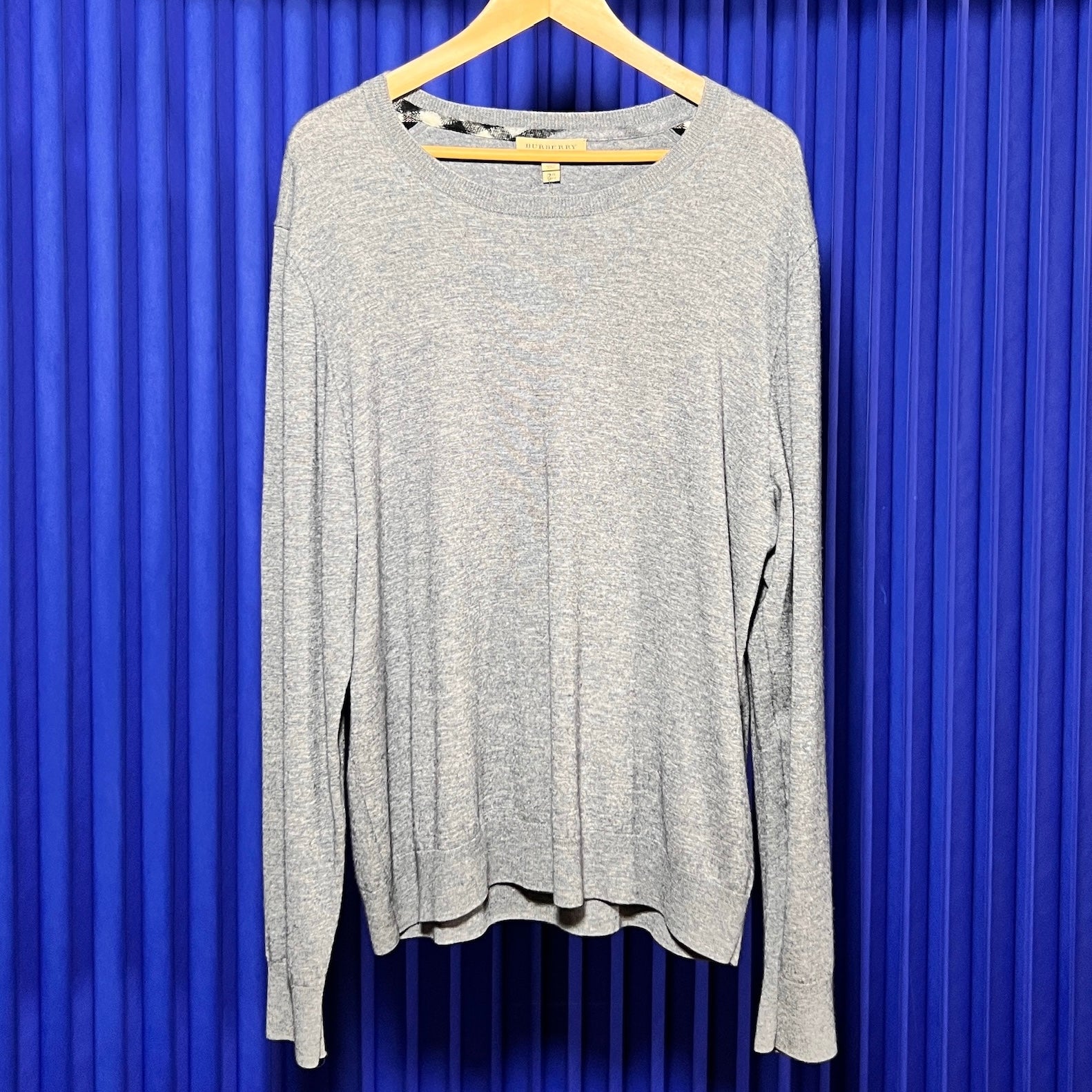 BURBERRY CASHMERE CREW NECK SWEATER
