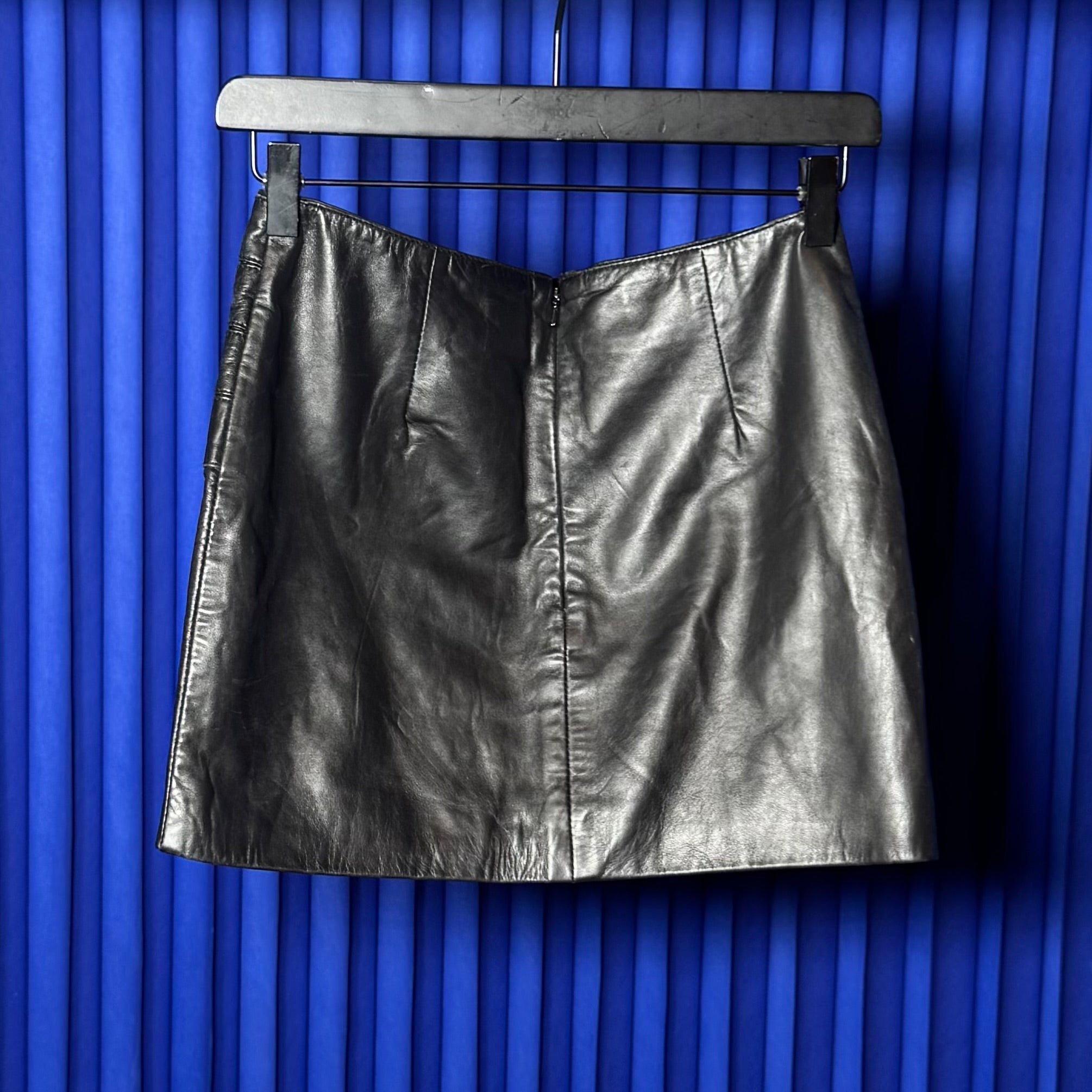 MANGO CASUAL BUCKLE LEATHER MINI SKIRT