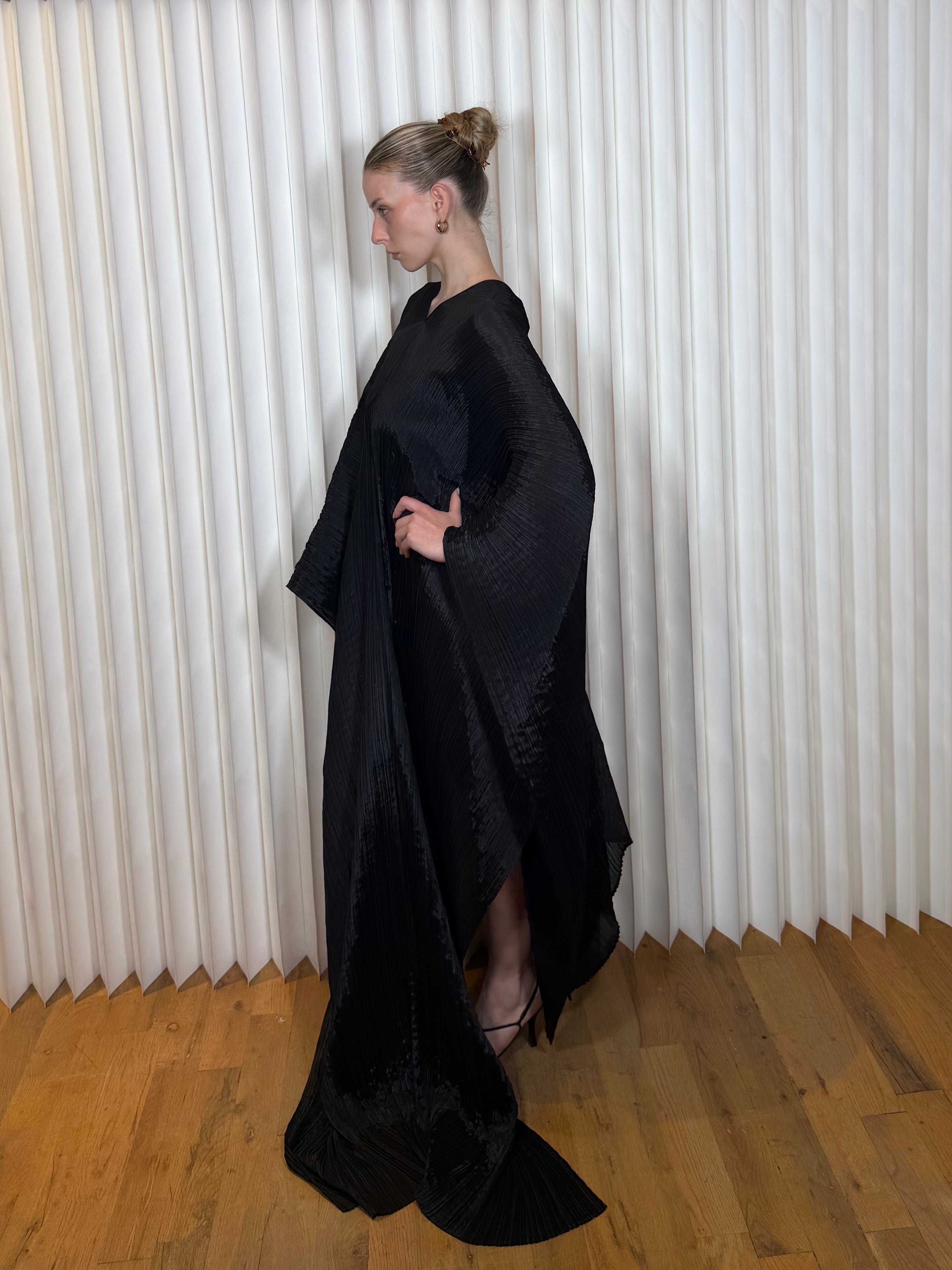 Pleats Please Issey Miyake Madame Stole