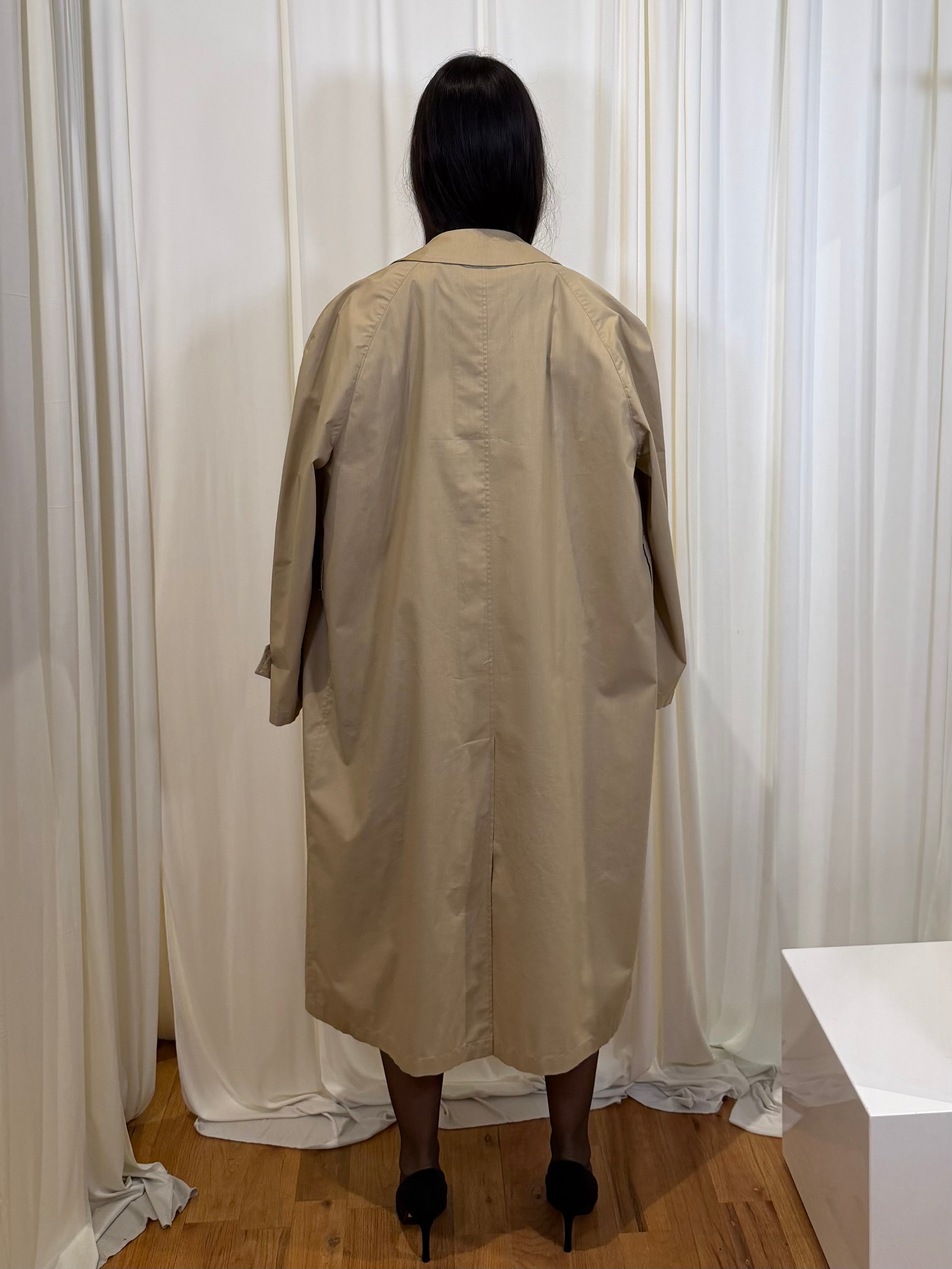 VINTAGE BURBERRYS’ COAT  40Short