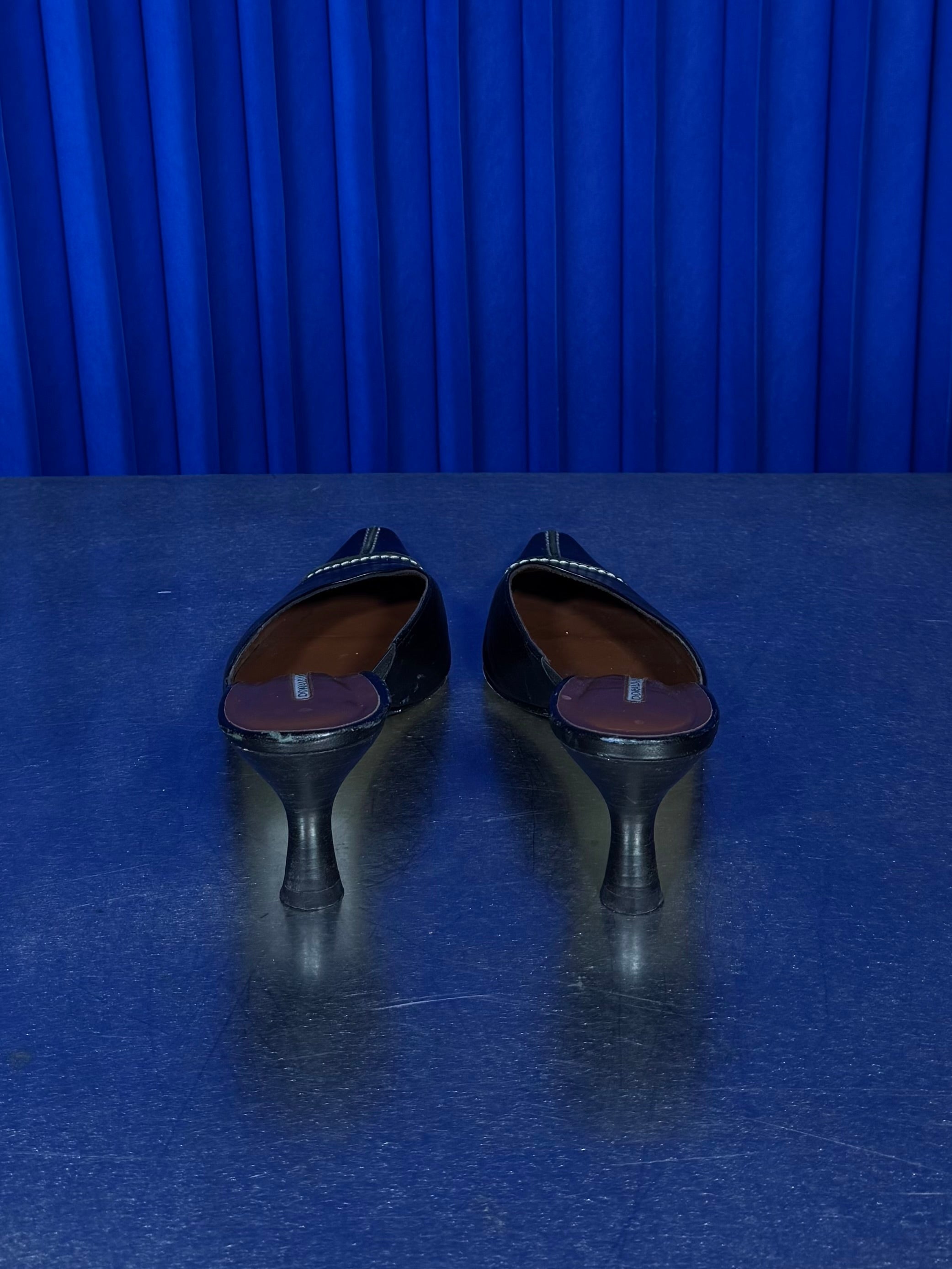 DONALD J PLINER KITTEN HEEL