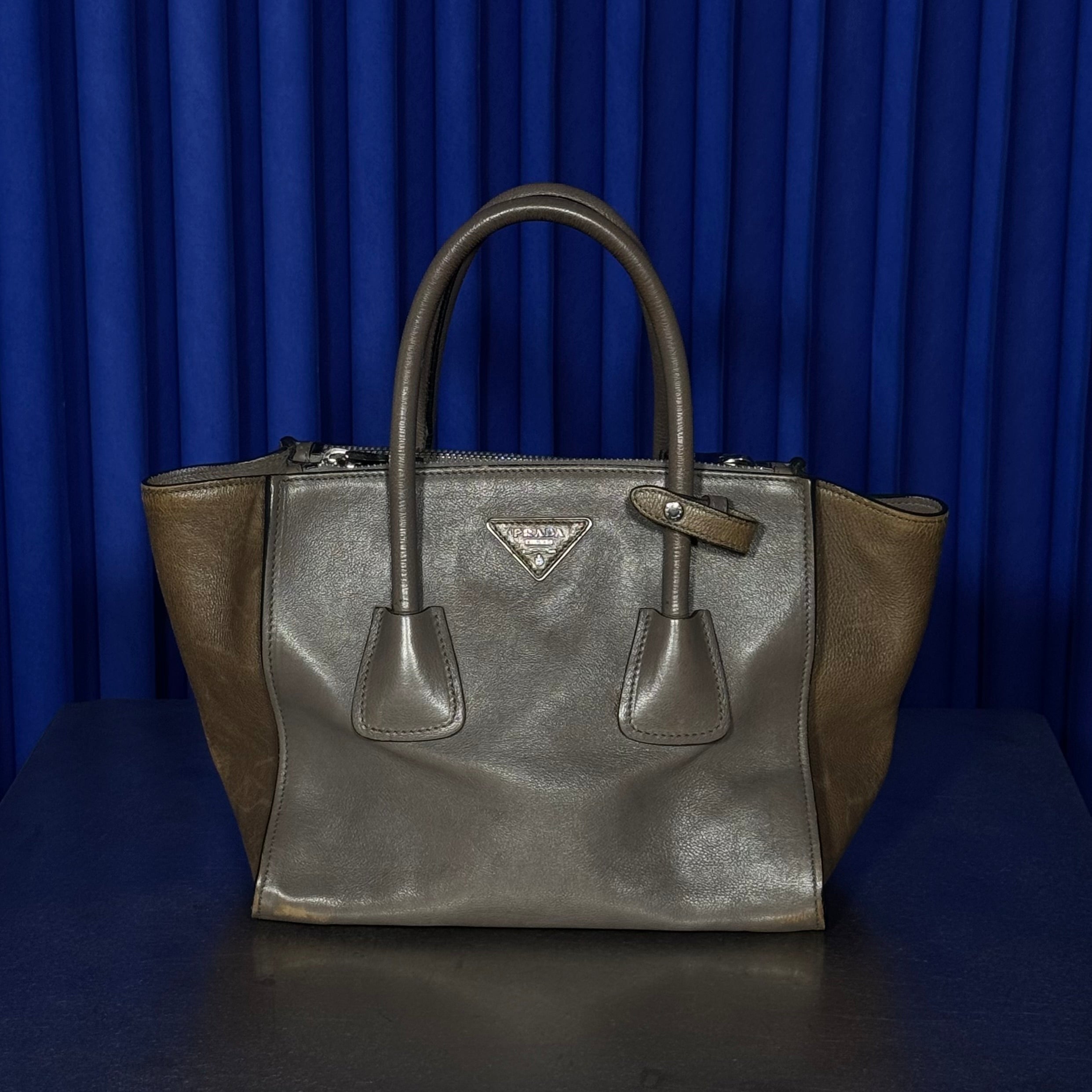 PRADA GLACE CALF TWIN POCKET LEATHER TOTE
