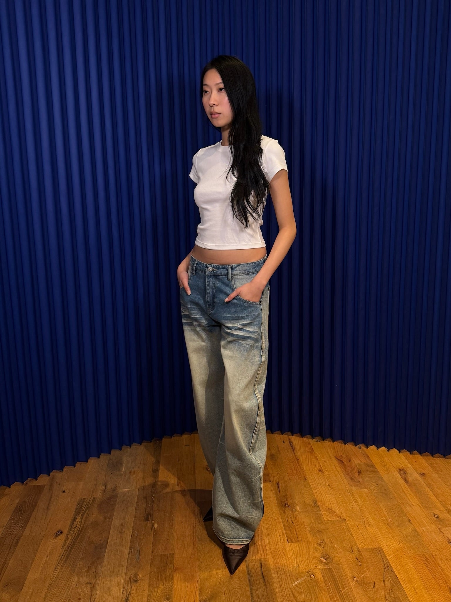 FREE MARKET ALOV CURVED WIDE JEANS